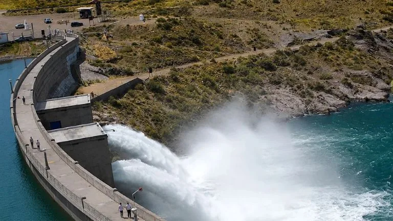 El río y la cuenta que lo divide