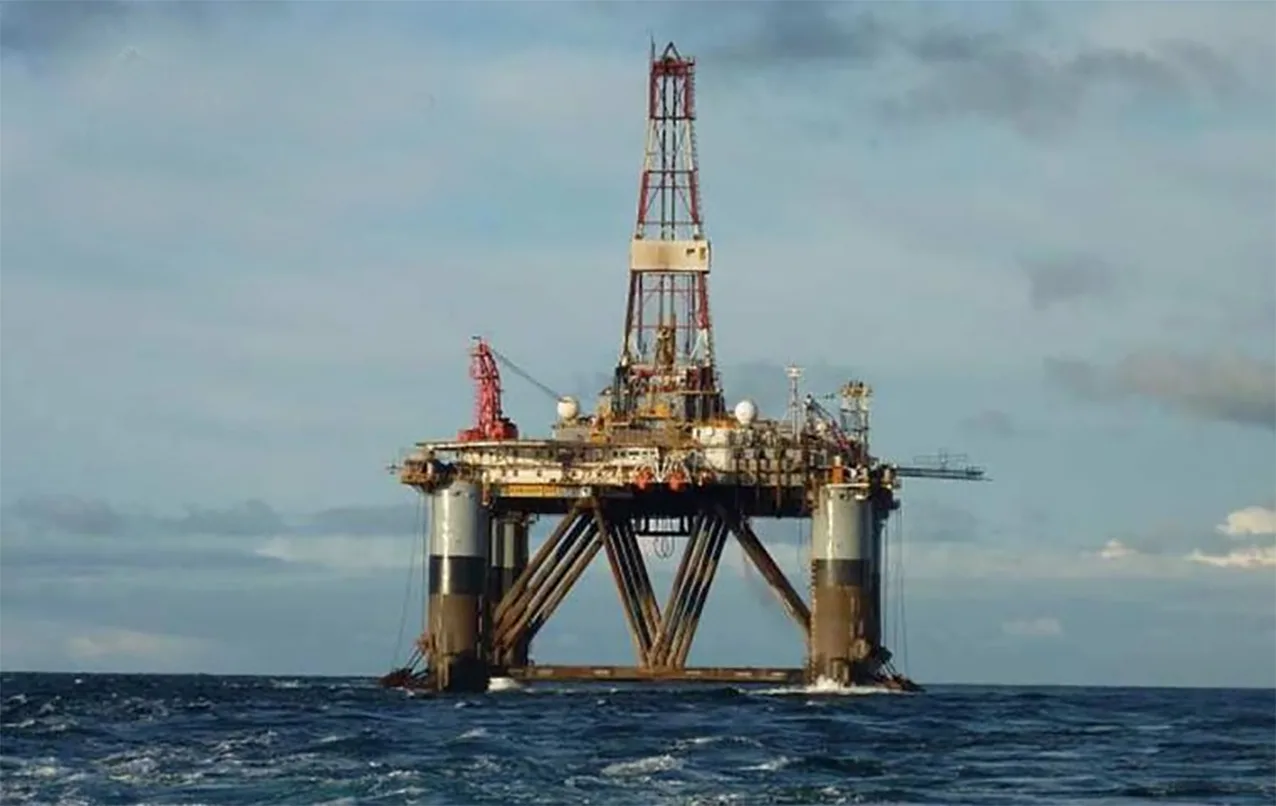 El petróleo deja una lista de nombres